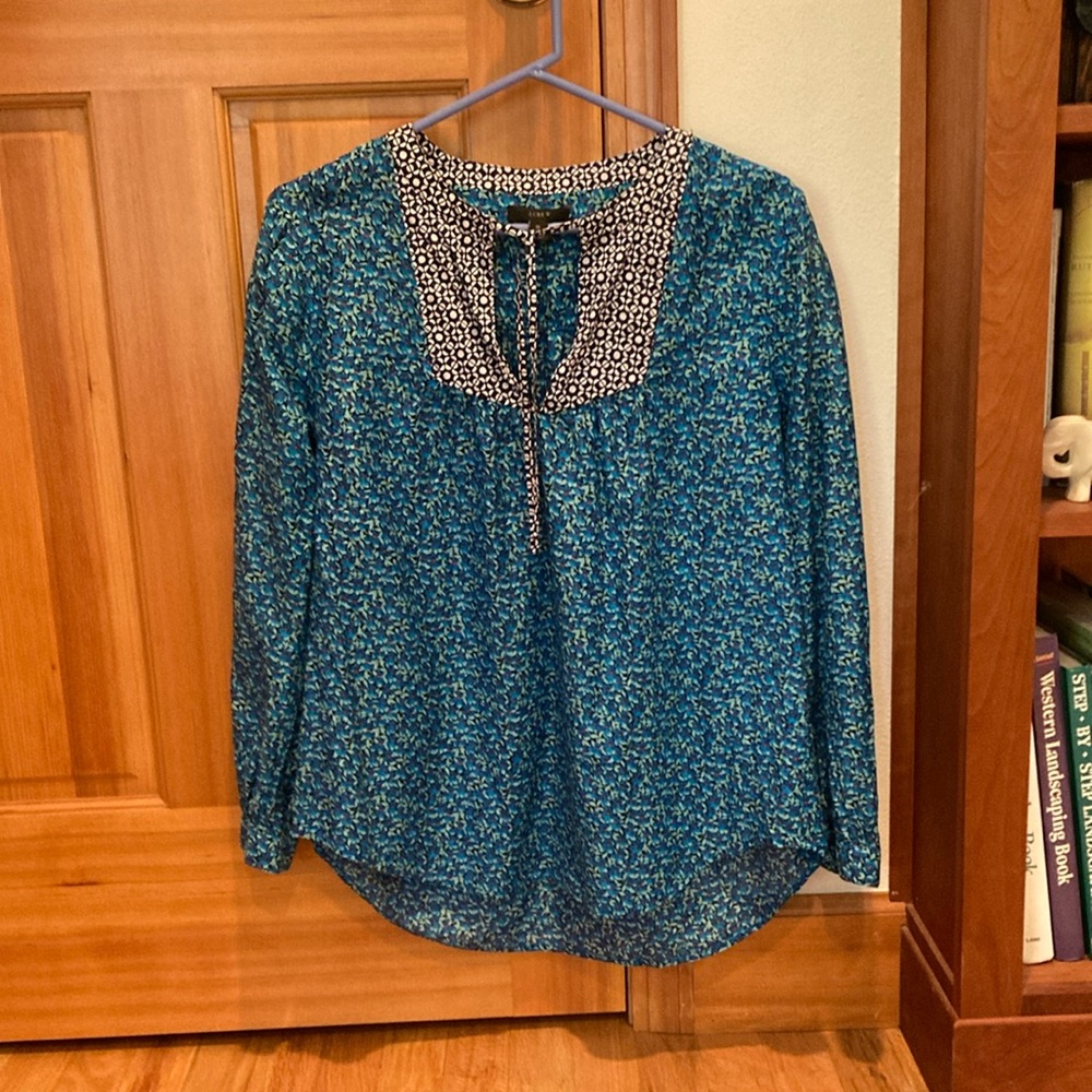 J Crew women’s size 10 tunic top. Liberty cotton fabric in variety of blues